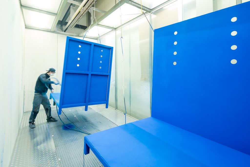 Nenzinger Lohnfertiger Alcolor wächst mit der Konjunktur