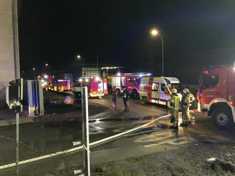 Großeinsatz der Einsatzkräfte auf dem Betriebsgelände von Collini in Hohenems.