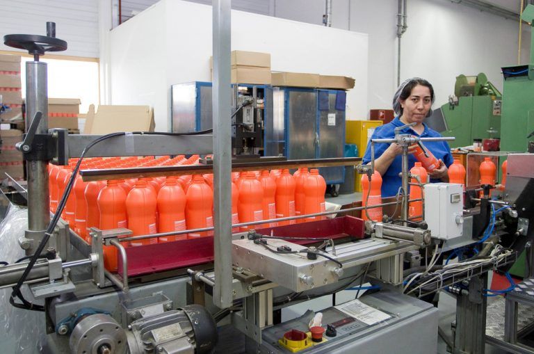 14.000 Alpla-Mitarbeiter sorgten weltweit für einen Gesamtumsatz von über 3 Milliarden Euro. Foto: VN/Steurer