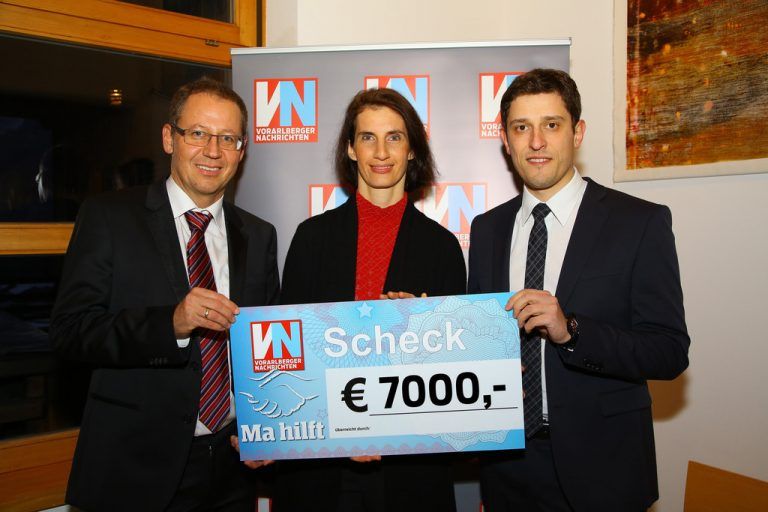 7000 EuroElmar Graf GmbHHelmut Feuerstein (l.), Sabine Feuerstein-Graf und Gerhard Fussenegger
