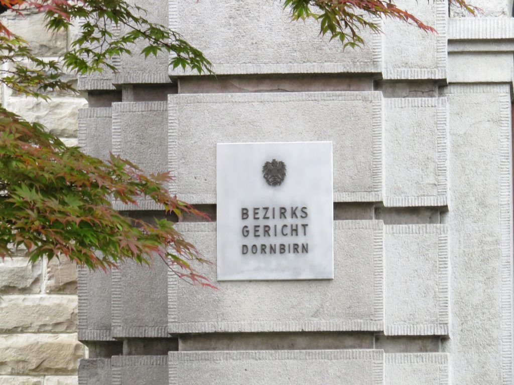 Bezirksgericht: Fußtritt unter die Gürtellinie in einem Dornbirner Lokal