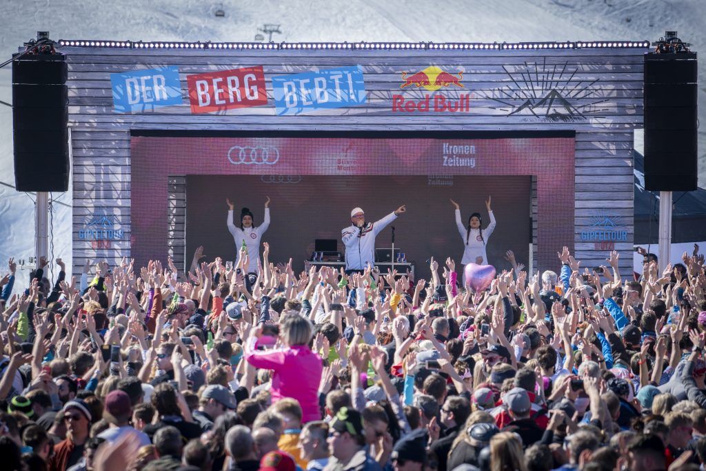 DJ Ötzi begeisterte im Skigebiet Nova gut 9000 Besucher