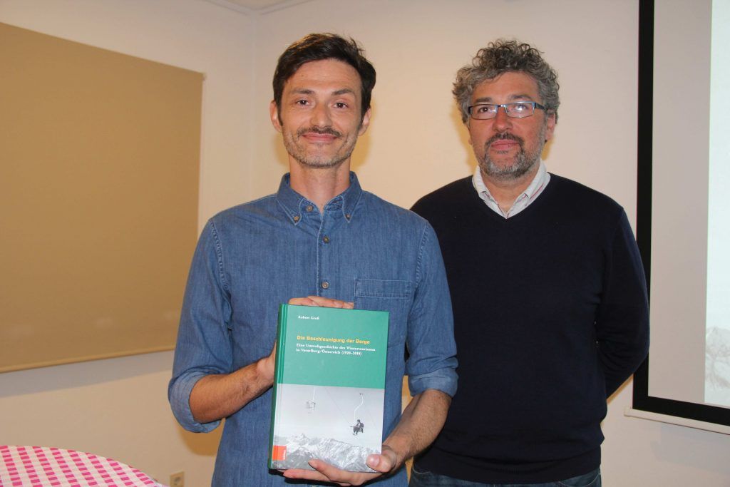 Wissenschaftspreisträger Robert Groß stellte sein Buch im Heimatmuseum Schruns vor