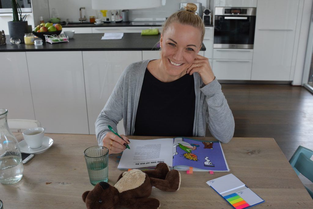 Teddy-Eddy-Autorin Ingrid Hofer weiß, dass gute Ideen kein Kinderspiel sind