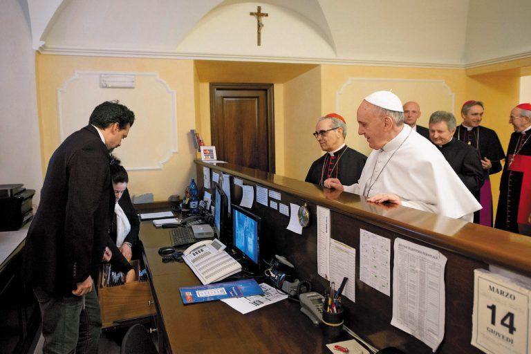 Als Kardinal hatte Franziskus das römische Gästehaus „Domus Internationalis Paulus VI.“ bezogen. Als Papst checkte er nun persönlich aus. Foto: EPA