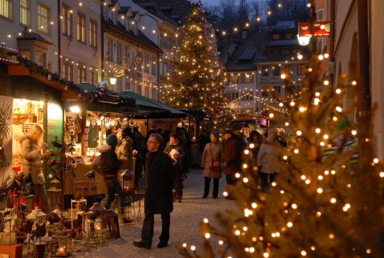Am Freitag ist es so weit, der Feldkircher Weihnachtsmarkt wird feierlich eröffnet. Unter dem Motto „Feldkirch im Advent“ lädt die Montfortstadt zu über 100 vorweihnachtlichen Veranstaltungen. FOTO: feldkirch tourismus