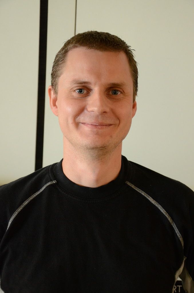 Andreas Greber,TechnikerIch bin seit 1998 dabei und kann selbstständig arbeiten. Wir haben auch eine breite Servicepalette, das macht die Tätigkeit abwechslungsreich.