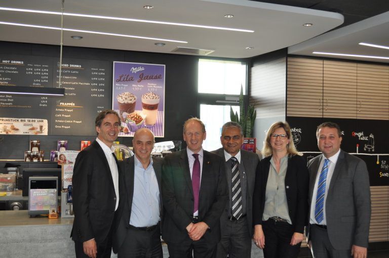 Andreas Schmidlechner, Mario Federico, Loek Versluis, Rajiv Khanna, Annette Versluis und Goran Radovic. Foto: MCD