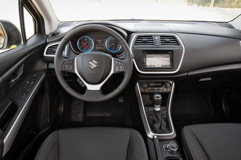 Angenehm aufgeräumtes Cockpit.