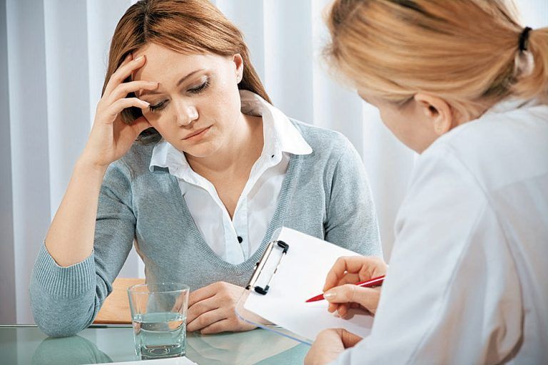 Angeschlagen, seelisch kaputt: Da tut professionelle Hilfe gut. Betroffene müssen nur bereit sein, sie anzunehmen. Foto: aks/fotolia