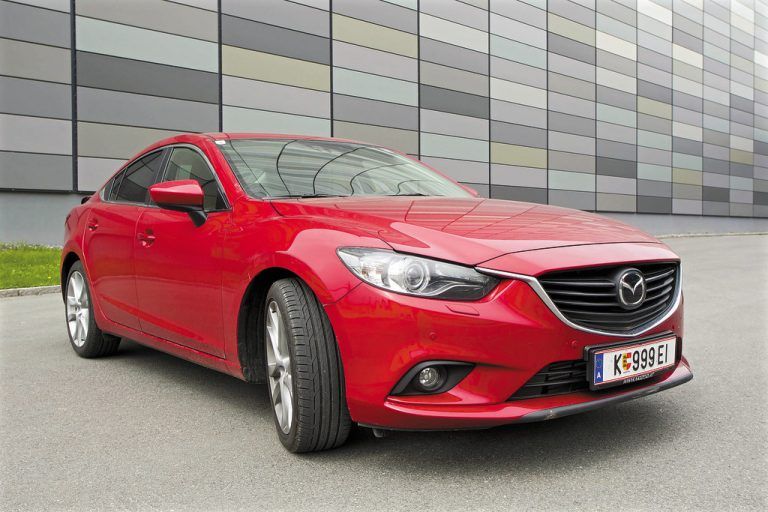 Auf dem Sprung nach vorne: In dritter Generation gibt der neue Mazda 6 wieder den optischen Aufreger. Fotos: vn/paulitsch