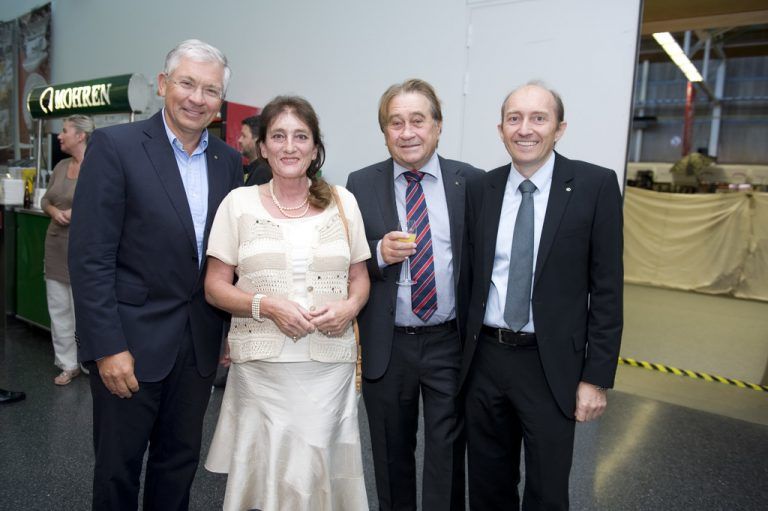 Autohausbetreiber Manfred Ellensohn (M.) mit Traudl und Ernst.
