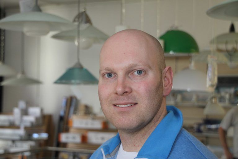 Bertram Zerlauth, ElektrotechnikerAuf den Baustellen herrscht oft großer Zeitdruck, trotzdem muss die Arbeit perfekt passen. Ich kann mich auf meine Mitarbeiter verlassen und freue mich über täglich neue Herausforderungen.