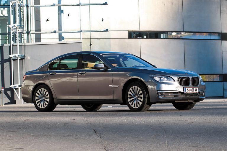 BMW 730d xDrive: Maßstab für Sicherheit, Komfort und Infotainment. Fotos: VN/Steurer