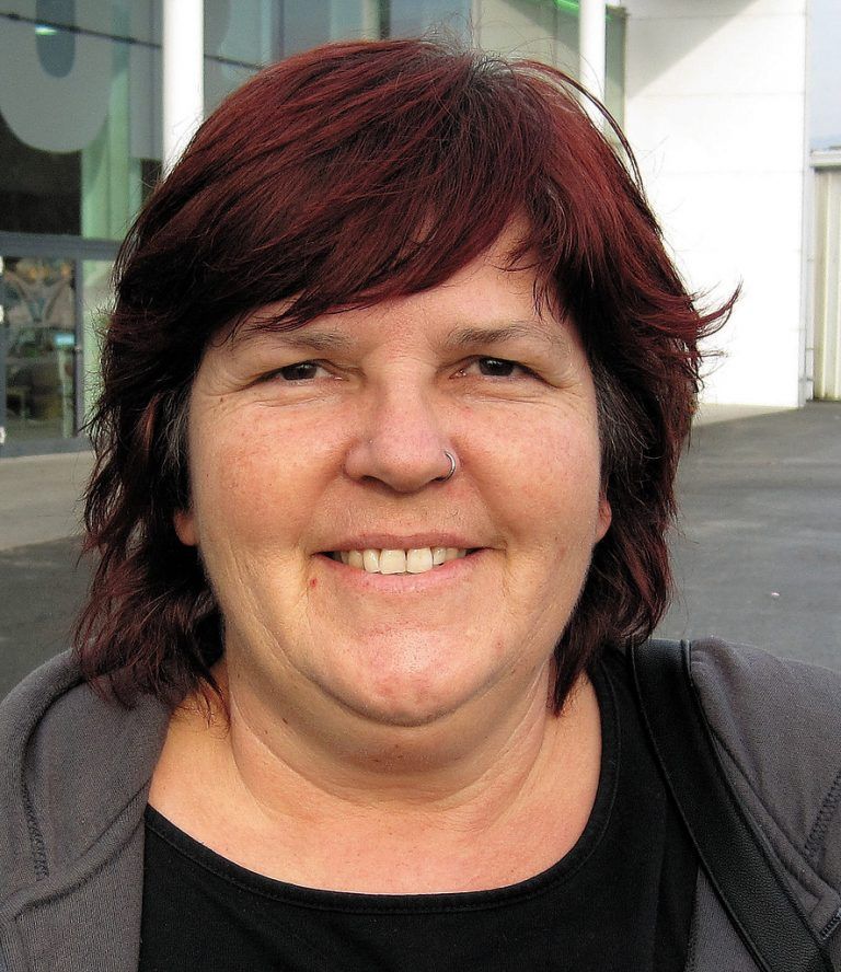 Brigitte Willam,51, AlberschwendeNatürlich kaufe ich noch Vorarlberger Käse. Für uns Wälder geht nichts über Käse. Man sollte aber mit diesen Hühnerdung-Pellets aufhören. Das Image des Wälder Käses geht sonst kaputt.