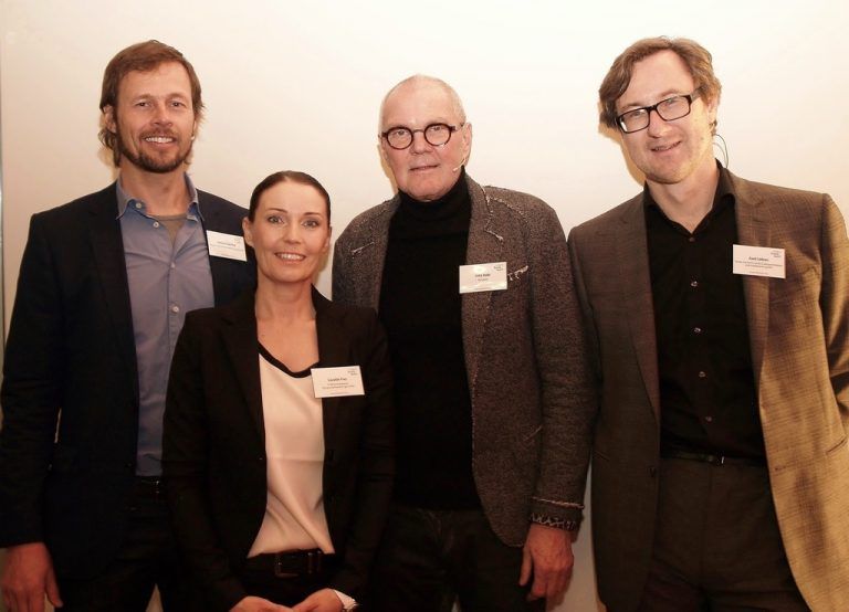 Carolin Frei ( Erlebnis Rankweil) mit den Referenten des Abends Anton Gächter, Fritz Kobi und Axel Lohrer (v. l.). Fotos: Sie