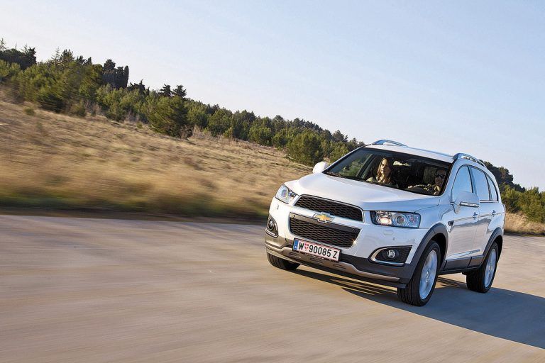 Chevrolet Captiva: Der retuschierte Amerikaner mit Geburtsland Korea und dennoch europäischem Auftritt punktet mit Sieben-Sitz-Option.