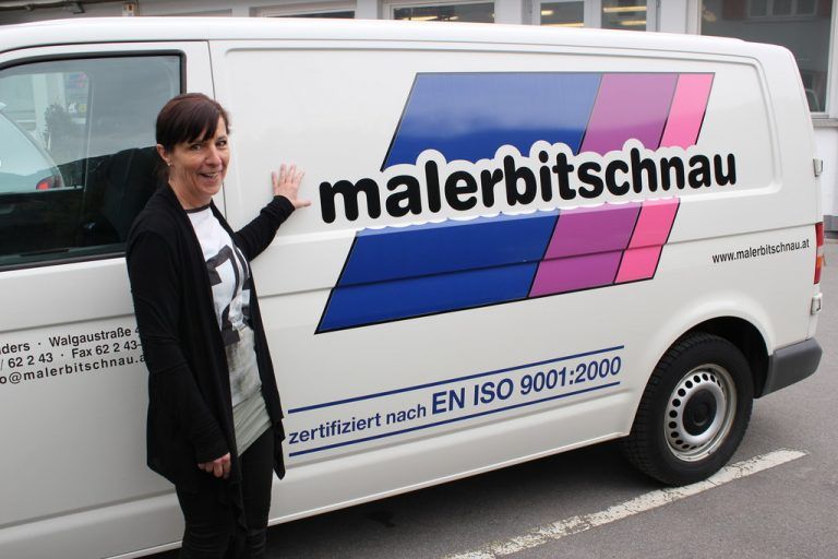 Christine Bitschnau führt den Betrieb gemeinsam mit ihrem Bruder Christoph.  Foto: VN  