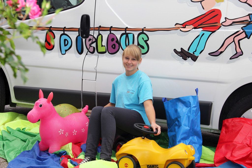 Kinderlachen ist ihr Lohn
