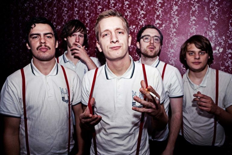Das Debütalbum von Kraftklub erschien im Jänner 2012 und erreichte auf Anhieb Platz 1 der Media-Control-Album-Charts in Deutschland! foto: soundevent