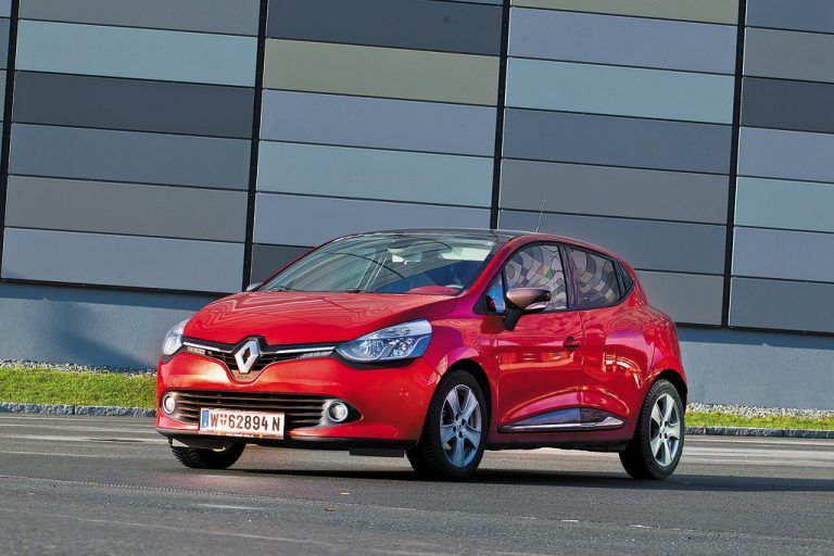 Das Erfolgsmodell Clio gibt es als Limousine, Kombi und als Leistungssportler R.S. mit 200 PS Leistung.