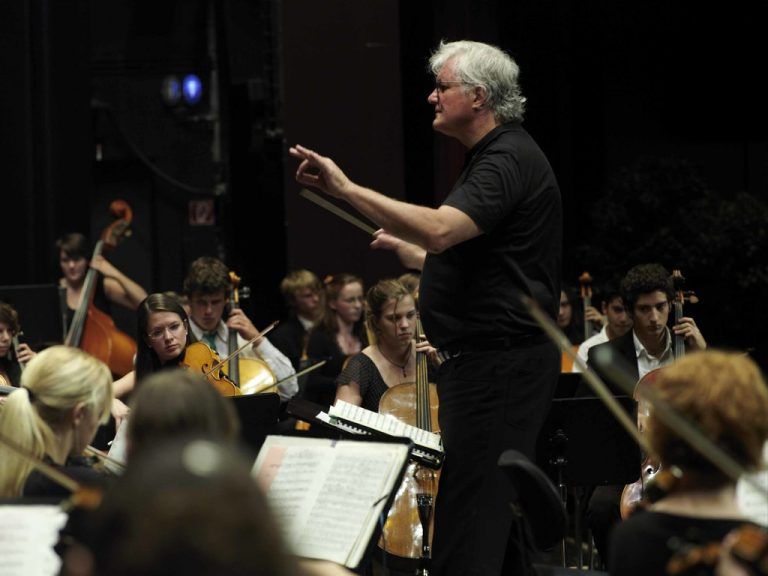 Das Orchester Collegium Instrumentale konzertiert unter der Leitung von Guntram Simma beim 2. Abokonzert der Reihe „Dornbirn Klassik“ im Kulturhaus. foto: veranstalter