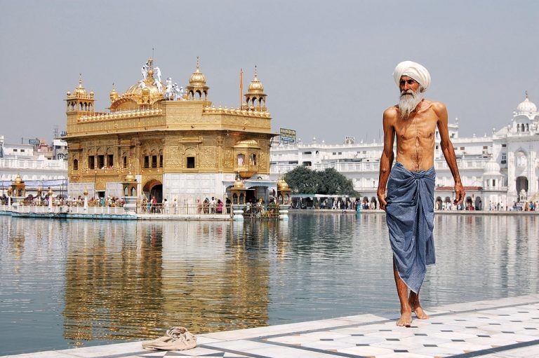Der goldene Tempel von Amritsar ist das höchste Heiligtum der Sikhs. Foto: Jovianeye