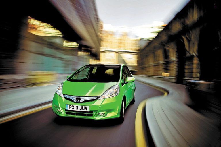 Der Honda Jazz ist seit 1984 zum Miniatur-Van herangewachsen. Seit zwei Jahren ist er auch – ein Vorreiter im Segment – als Hybrid zu haben.