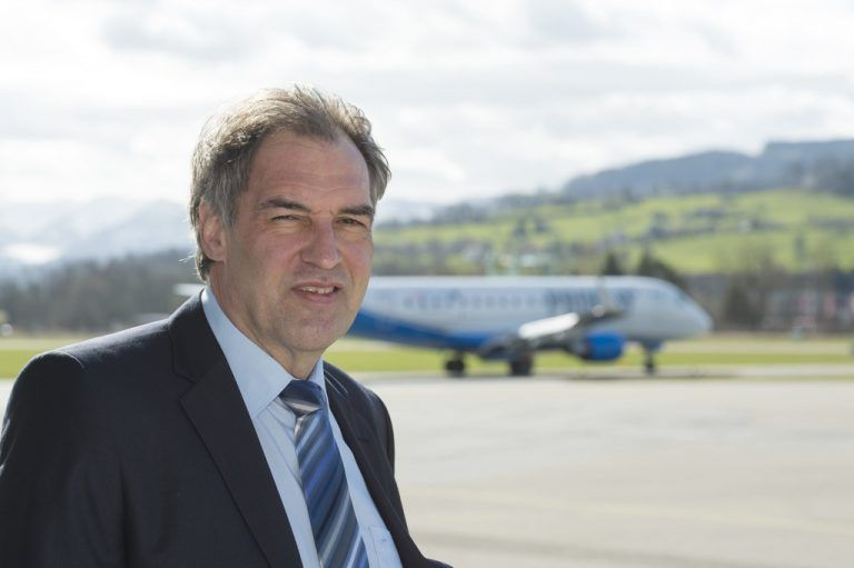 Der InterSky-Flug von Friedrichshafen nach Wien ist sicher eine Konkurrenz für People’s Vienna Line, aber das ist ja in Ordnung. Früher waren es drei Anbieter, nun sind es zwei. Man muss schauen, ob sich das finanziell ausgeht, sicher ist, dass es schwierig wird. Armin Unternährer, Peoples