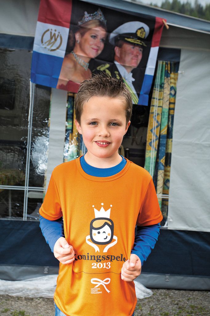 Der kleine Bram (6) ist bereits ein großer Monarchist.