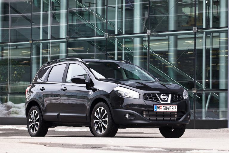 Der Nissan Qashqai stellt sich als praktisches Gesamtpaket vor und gibt sich als freundlicher Familien-Allrounder. Fotos: vn/steurer