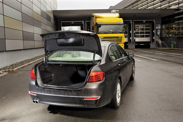 Der packt im Heck was weg: 520-l-Kofferraum.