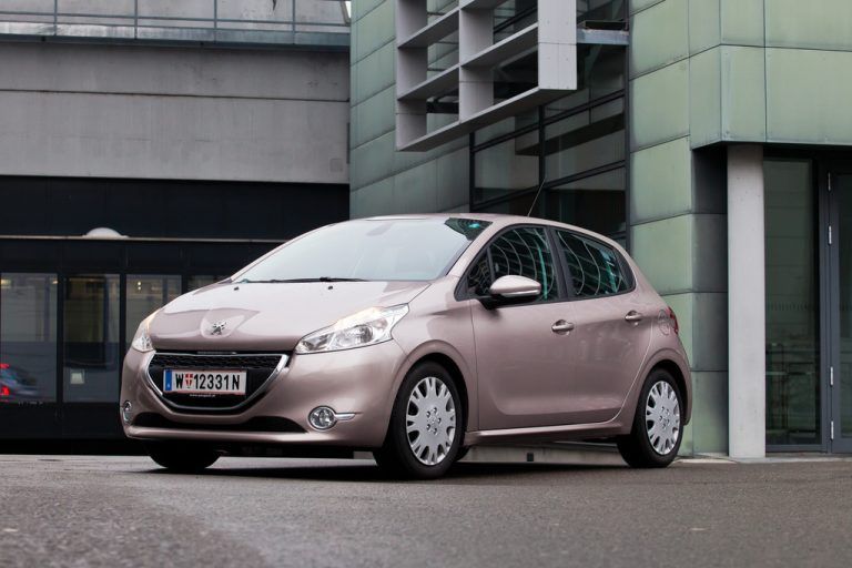 Der Peugeot tritt in die Fußstapfen der Erfolgsmodelle 205 und 206. Fotos: VN/Steurer