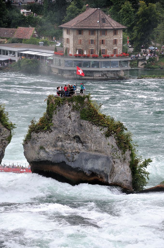 Der Rheinfall zieht jährlich rund 1,3 Millionen Besucher an. Foto: Hansueli Krapf