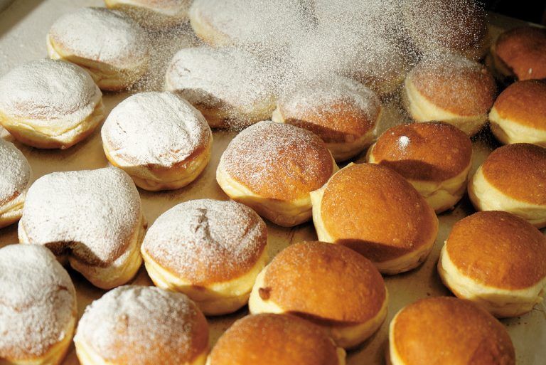 Der Staubzucker darf selbstverständlich auch nicht fehlen.