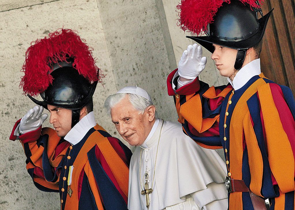 Als Papst „Erster der zwölf Apostel“