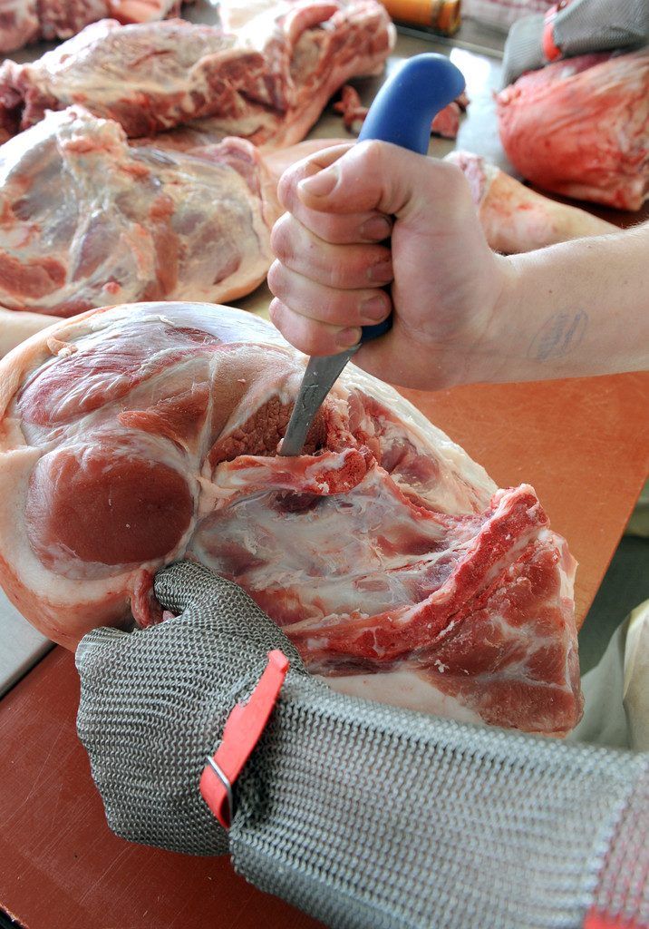 Der zu hohe Fleischkonsum hat für Lebewesen und Umwelt verheerende Konsequenzen.