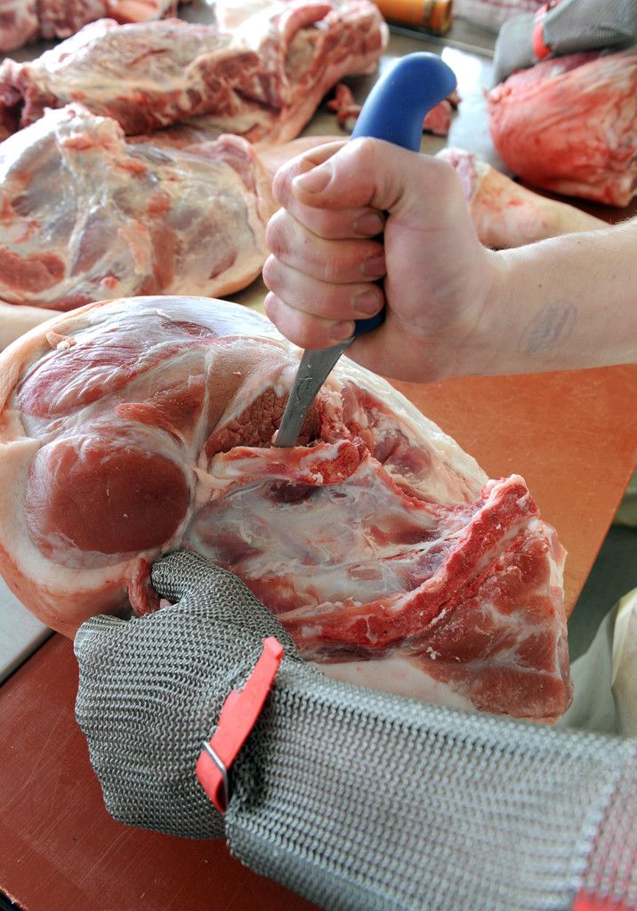 Der weltweite Fleischkonsum hat sich verfünffacht, und das hat katastrophale Auswirkungen auf Mensch, Tier und Umwelt. Foto: dpa