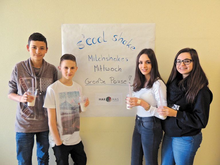 Die 1. Juniorfirma an der HAK/HAS Lustenau: „s’cool shake“, geleitet von der Ibk1. Fotos: HAK Lustenau