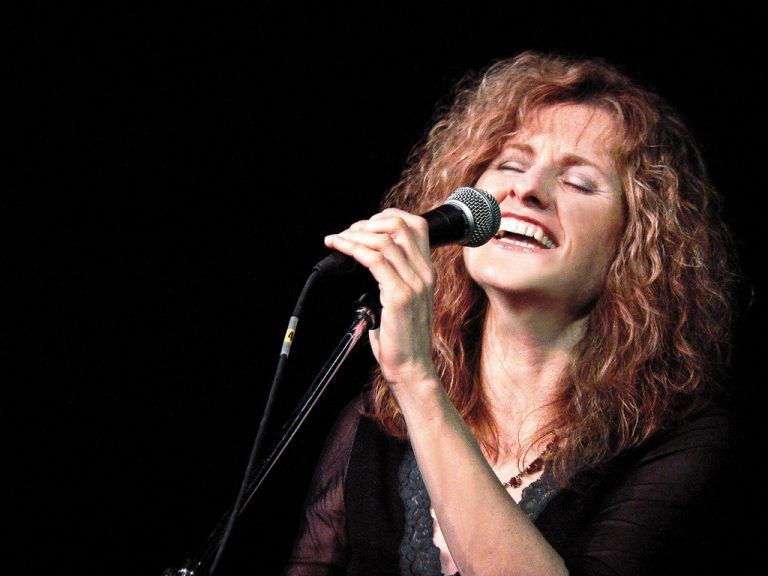 Die „Cathie Ryan Band“ ist eine von zwei Bands, die in Götzis für vorweihnachtliche Stimmung sorgen werden. Foto: Veranstalter