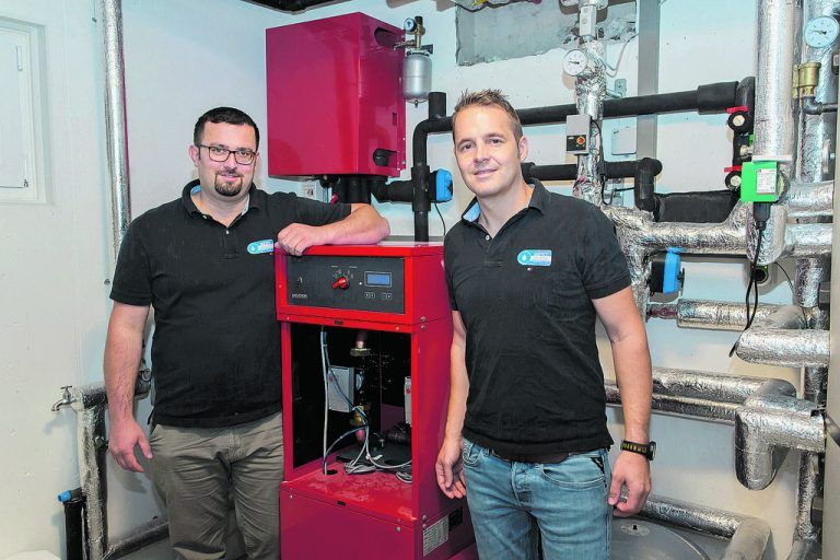 Die Inspektion und Wartung von Wärmepumpen ist am besten beim Fachmann aufgehoben.Foto: VN