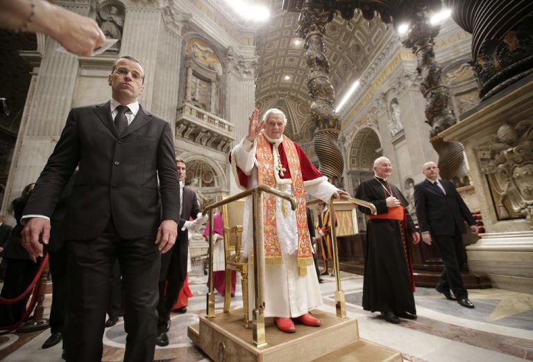 Die Kirche, kritisiert Beinert, ist erstarrt: „Viele wollen mit der ständigen Nabelschau nichts mehr zu tun haben.“ Foto: Reuters