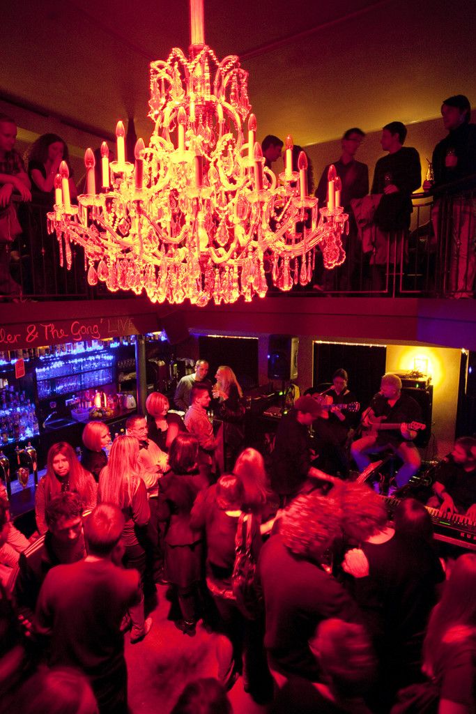 Die Lange Nacht der Musik steht am 25. Oktober unter dem Motto „It’s a Red Night“. 26 Lokale, 26 Bands, Eintritt frei! FOTO: Bregenz Tourismus