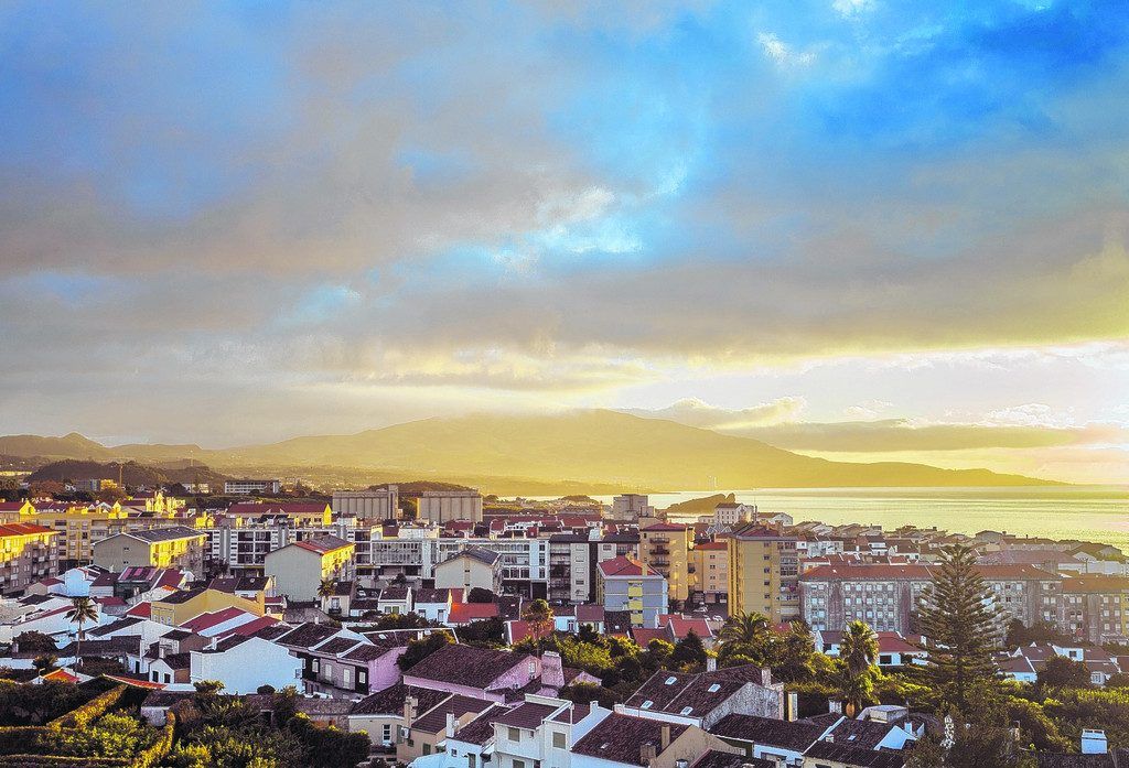 Ponta Delgada, ­die­ moderne Hauptstadt
