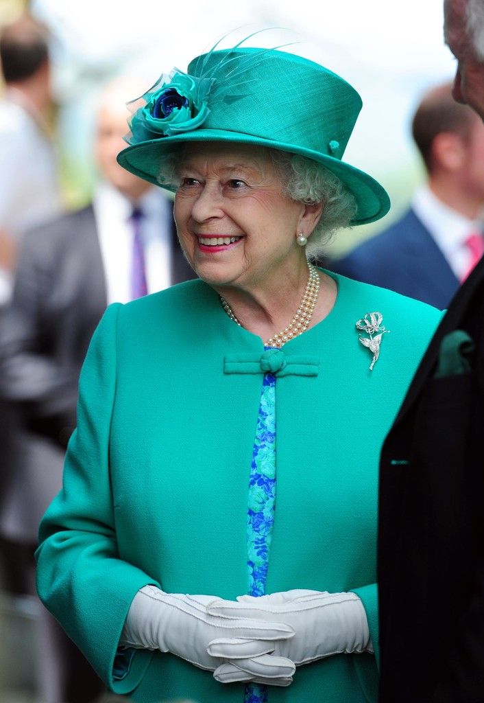 Warum Trägt Die Queen Immer Eine Handtasche Versteigerung: 47.000 Euro für Queen-Auto - Vorarlberger Nachrichten
