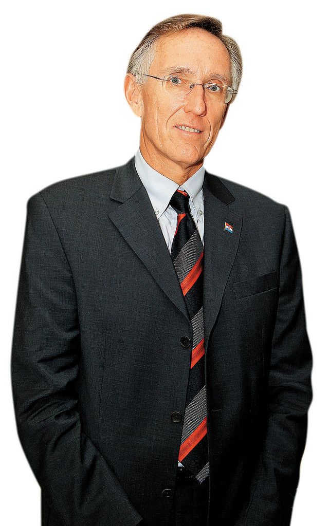 Dietmar Striberski.Ich gehe öfter in klassische Konzerte, und ich kann sagen, dass das, was bei der „Ma hilft“-Gala geboten wurde, allererstes Niveau gewesen ist. Besonders bemerkenswert und gut finde ich, dass Jugendliche auf diese Weise die Möglichkeit erhalten, ihr Können zu zeigen.