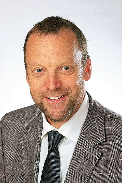 Dipl.-Ing. Hannes Mühlbacher,Schulleiter HTL BregenzWenn ich sehe, mit wie viel Engagement diese jungen Menschen wertvolle Arbeit für die Schülerschaft leisten, dann freue ich mich, sie als Schulleiter bei ihren Tätigkeiten zu unterstützen. Bei dieser Zusammenarbeit konnte ich bei den Schülervertretern ein sehr hohes Maß an Sozialkompetenz erkennen.