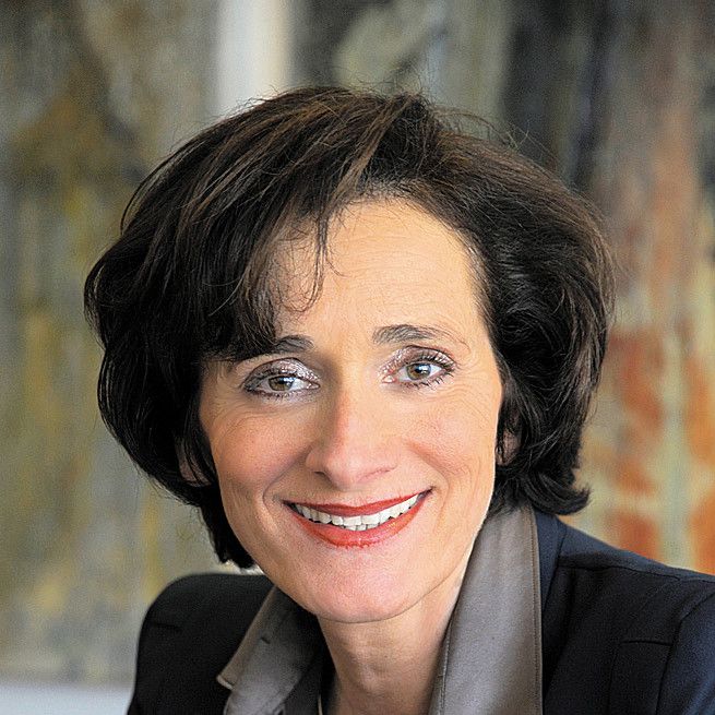 Dr. Bernadette Mennel,Landesrätin für BildungDie Schülerunion ist ein kompetentes und engagiertes Sprachrohr für die Schülerinnen und Schüler in Vorarlberg und ein wichtiges Element für unsere gut funktionierende Schulpartnerschaft. Es freut mich, wenn junge Menschen sich aktiv einbringen und Interesse am politischen Geschehen zeigen.