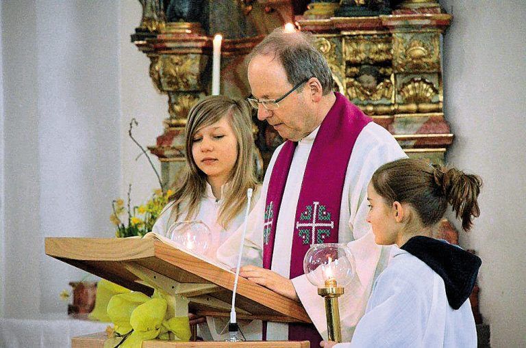 Elbs im Februar 2012 beim Festgottesdienst zum 100. Geburtstag von Pfarrer Anton Kegele in Dalaas. Fotos: Burtscher, MK, LPK