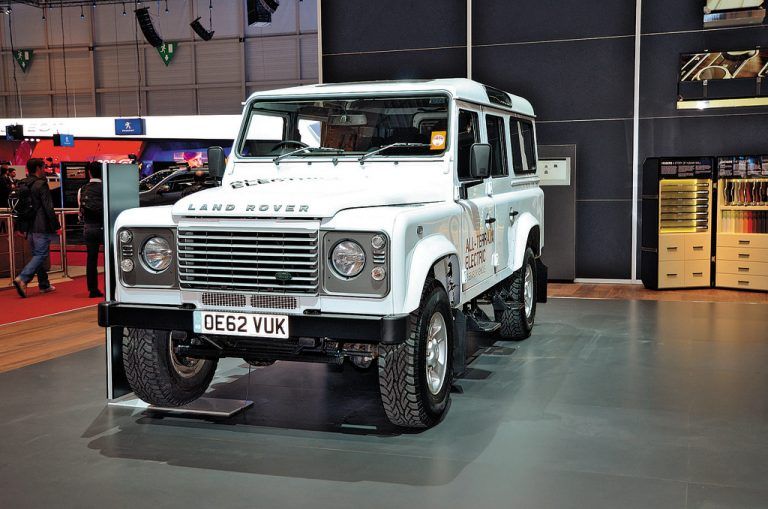 Electric Defender und ein 9-Gang-Automatikgetriebe im Range Rover Evoque sind die wichtigsten Neuheiten von Land Rover in Genf.